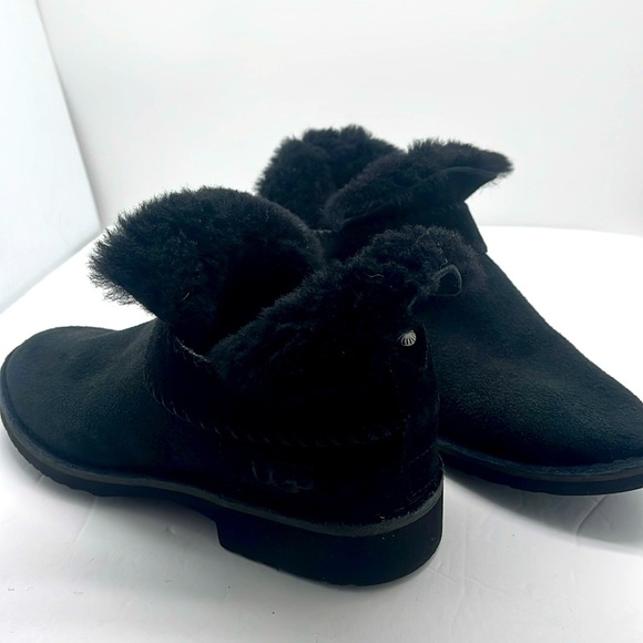Ugg McKay Suede Ankle Boots 7.5 Wool Insoles Faux Fur Classic Comfort Black Boho - Picture 5 of 17